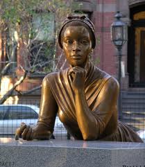 Phillys Wheatly estatua